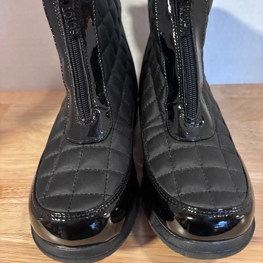 Totes Black Quilted Boots 6W Faux Fur Lined Zip Front Winter Snow‎ Boots Women